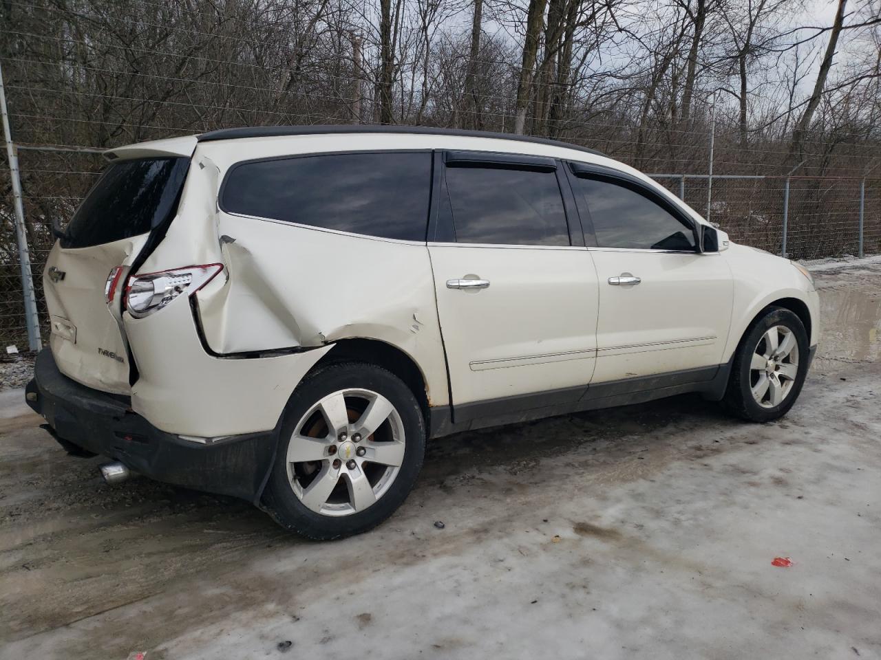 2011 Chevrolet Traverse - Image 3