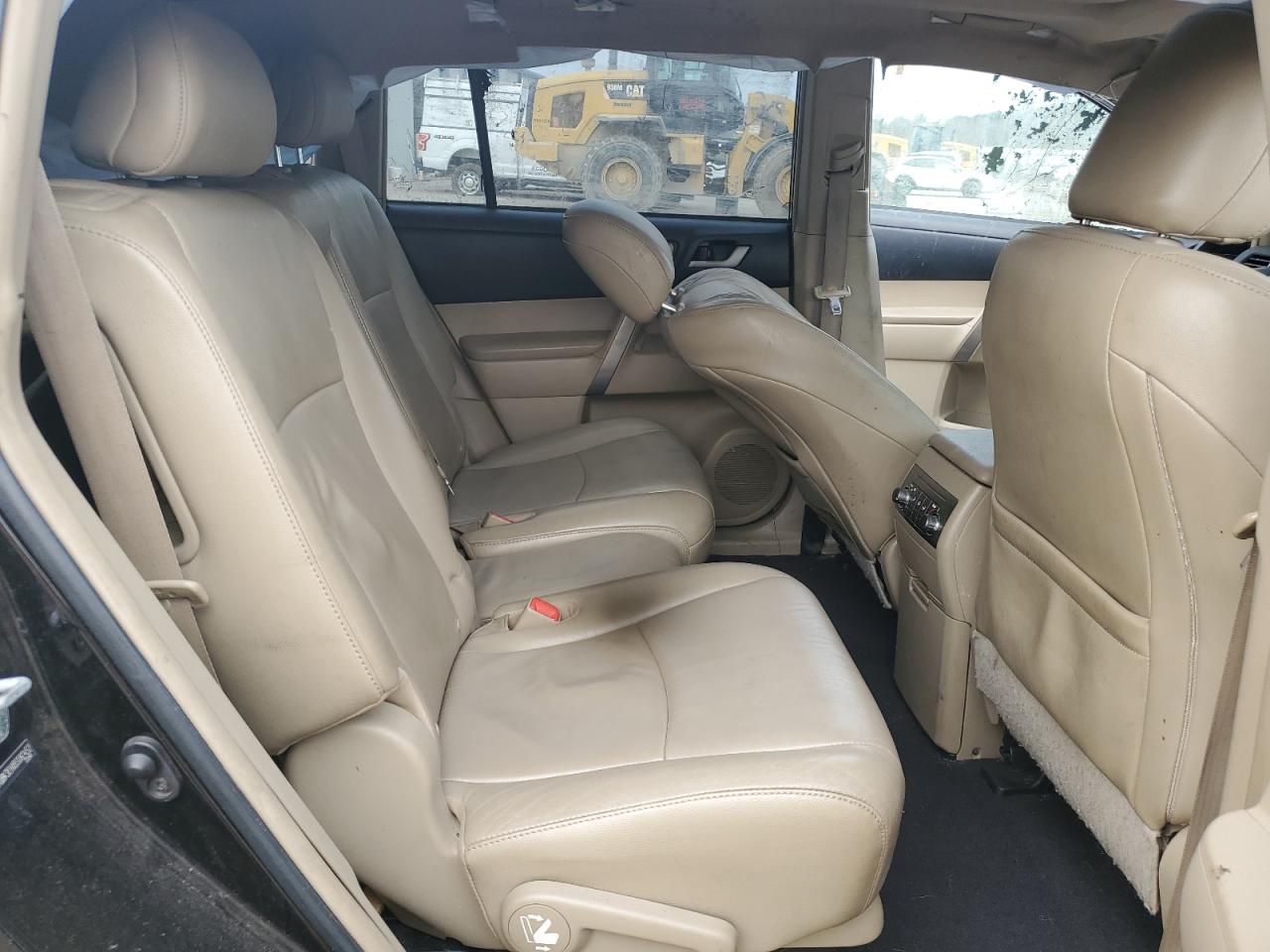 2011 Toyota Highlander - Image 11