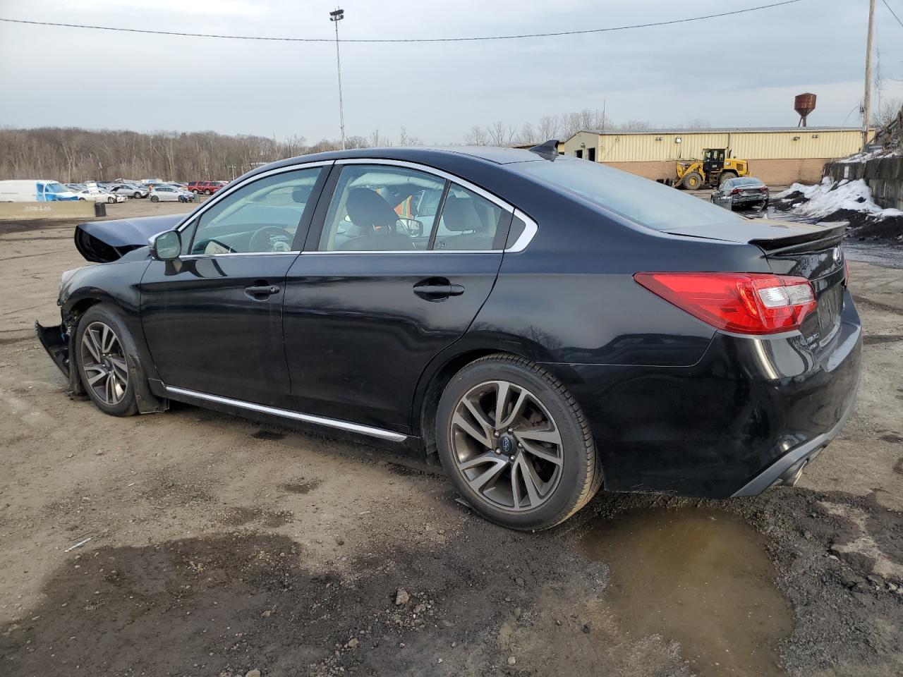2018 Subaru Legacy - Image 2