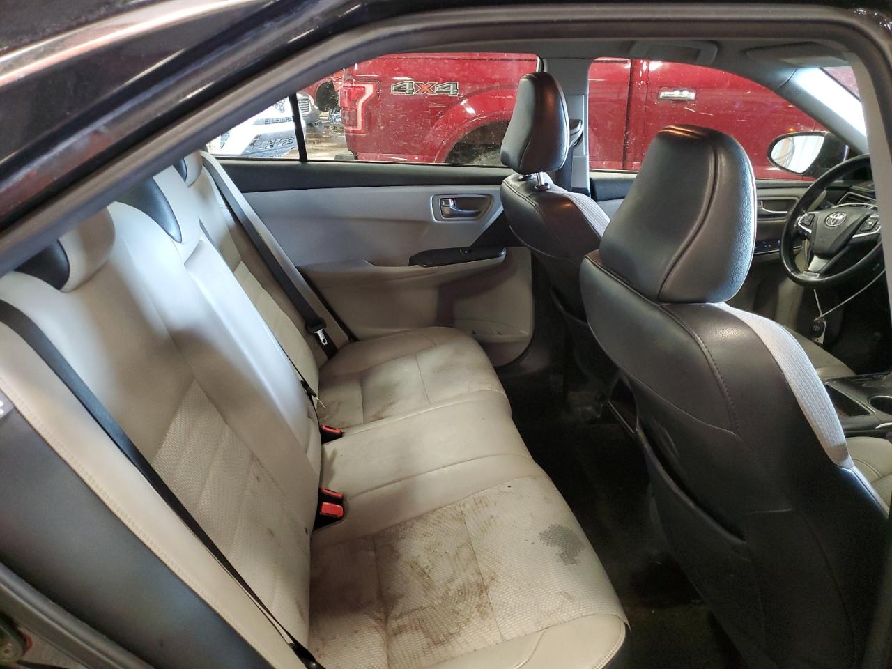 2016 Toyota Camry - Image 10