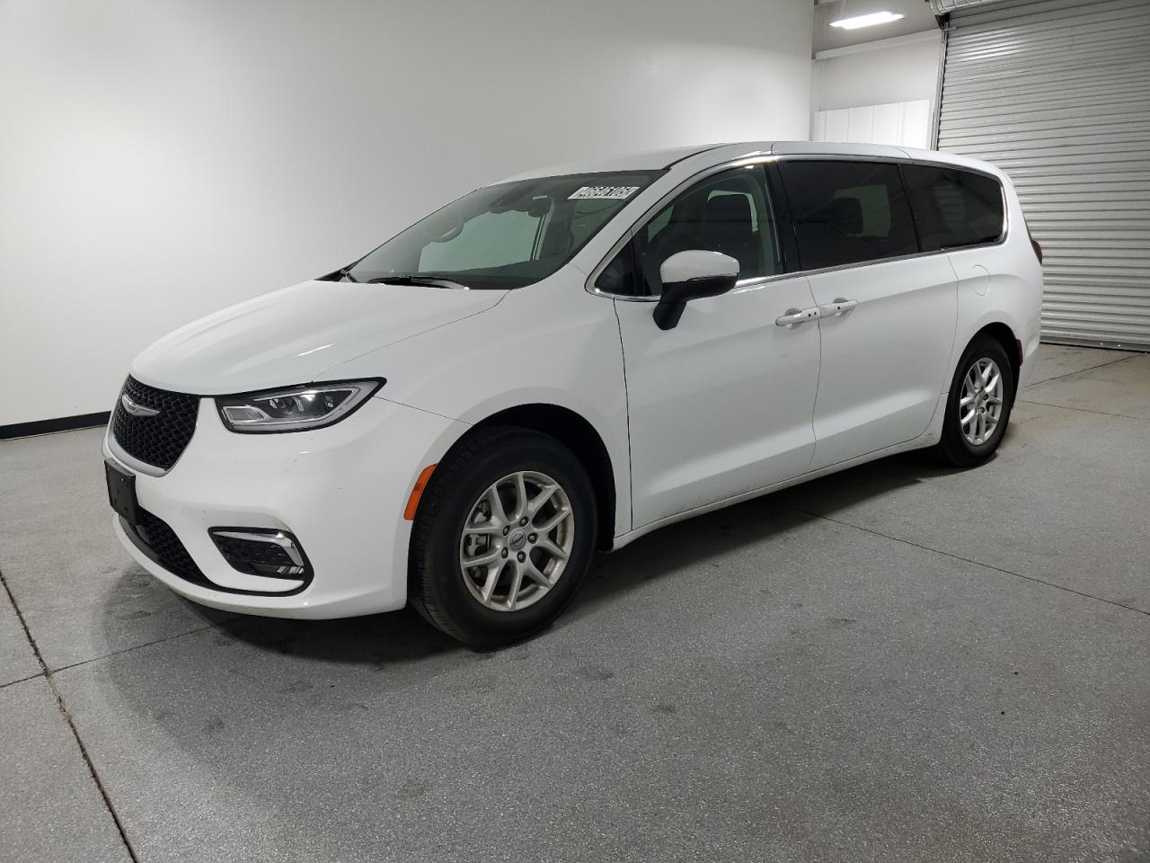 2023 Chrysler Pacifica Touring L for Sale in Phoenix, AZ - Side