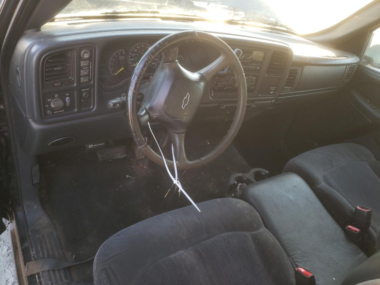 2001 Chevrolet Silverado - Image 8