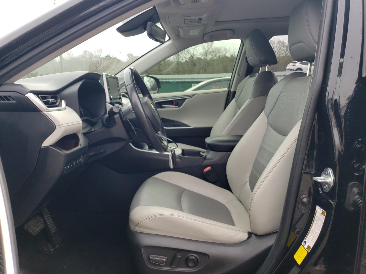2021 Toyota RAV 4 - Image 7