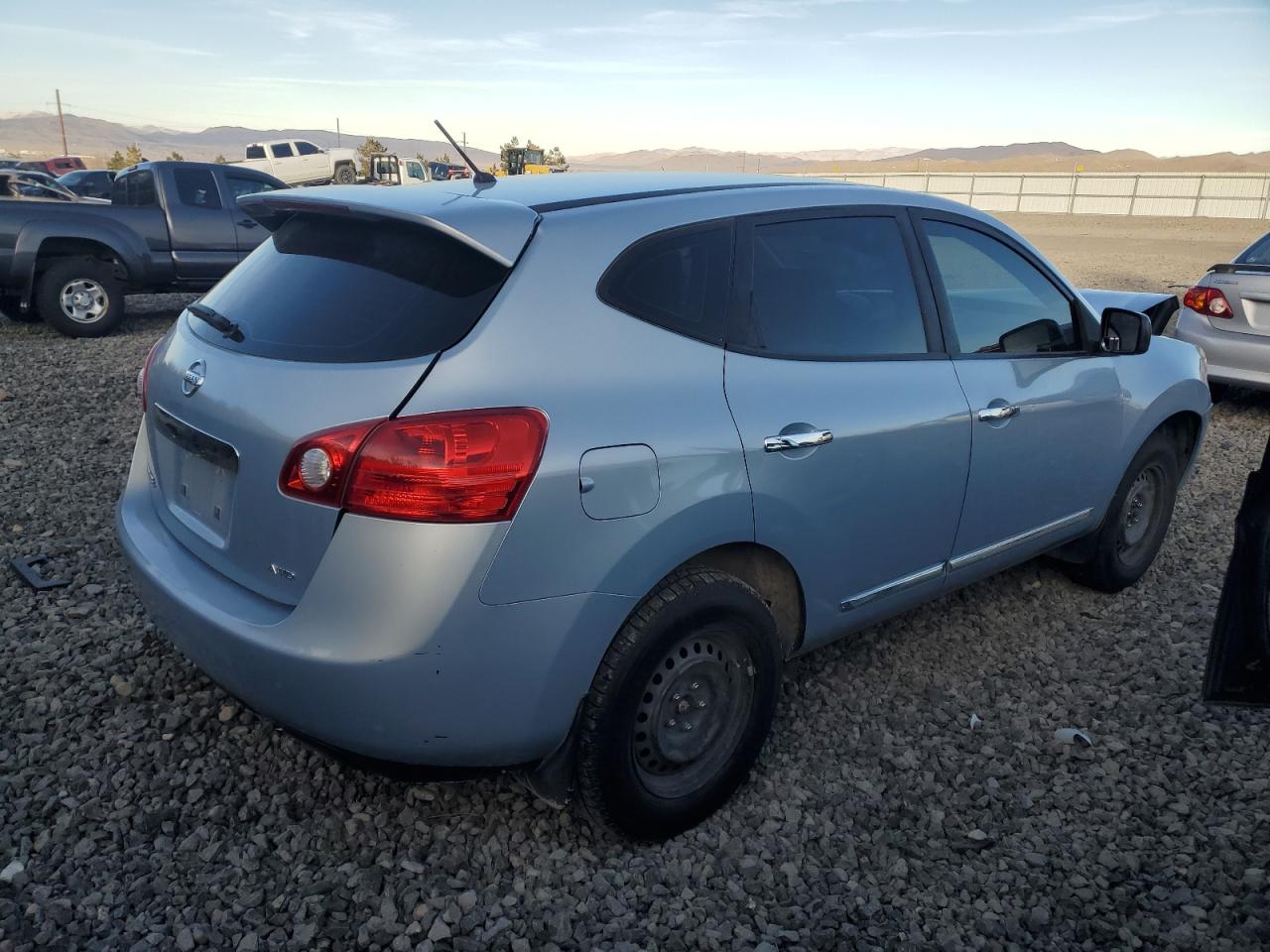 2013 Nissan Rogue - Image 3
