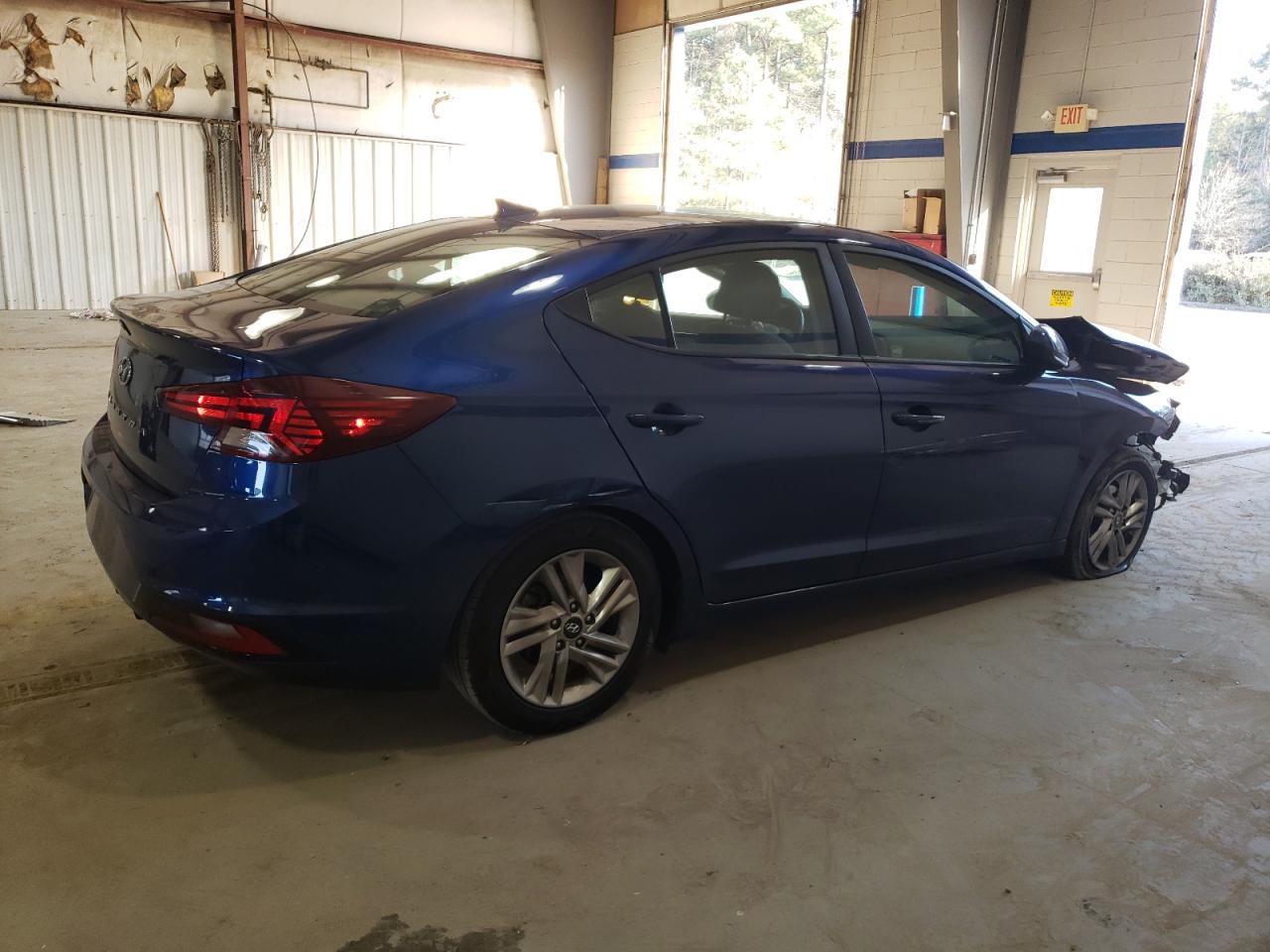 2020 Hyundai Elantra - Image 3