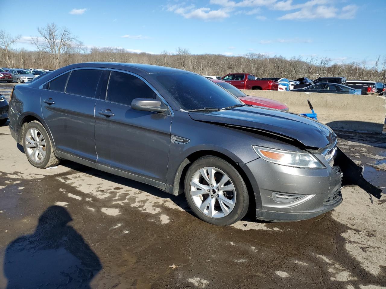 2011 Ford Taurus - Image 4