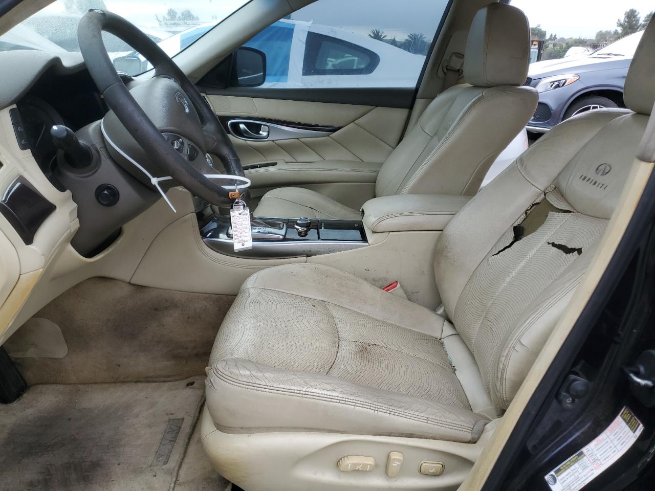 2012 Infiniti M - Image 7