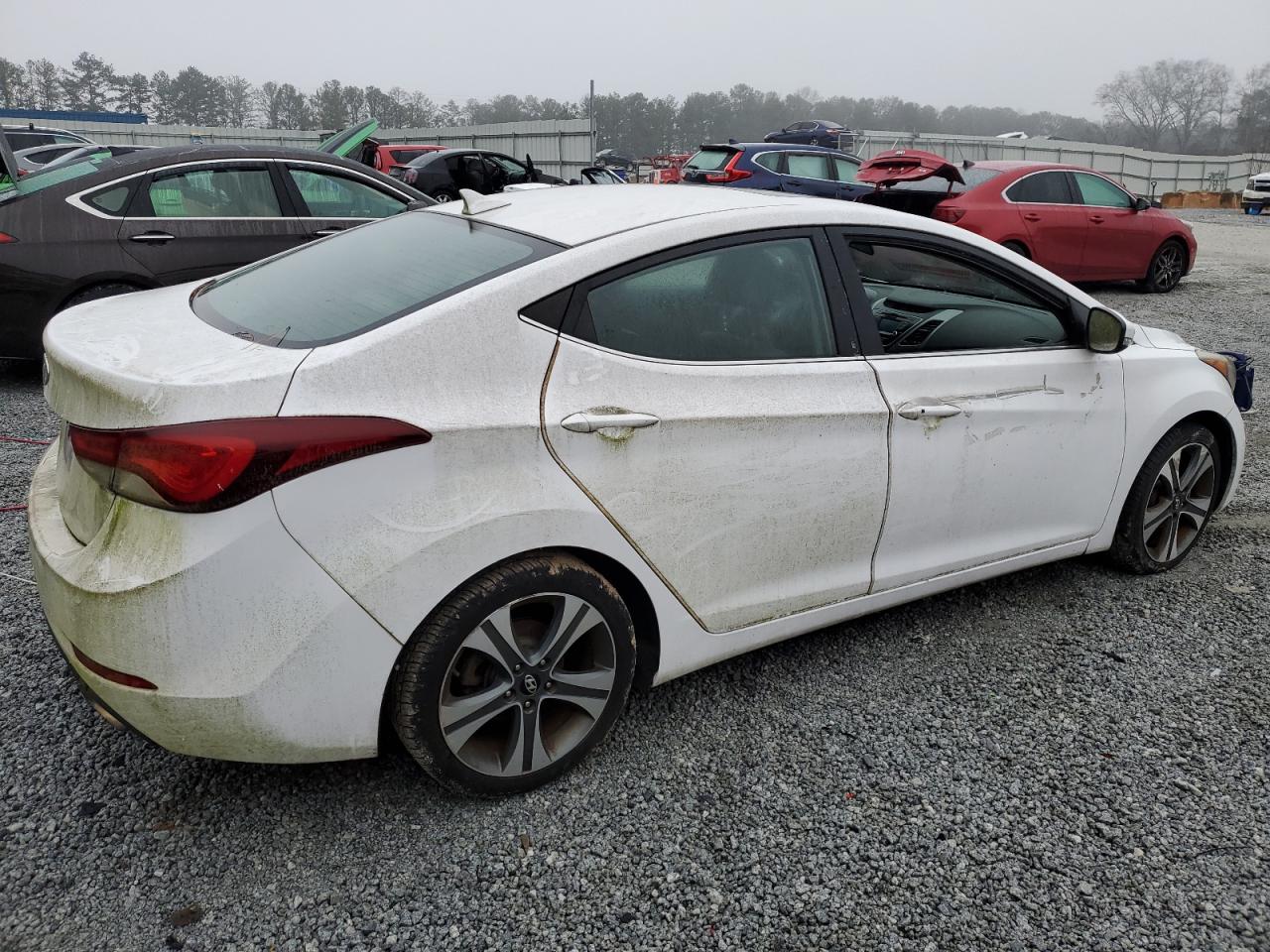 2015 Hyundai Elantra - Image 3