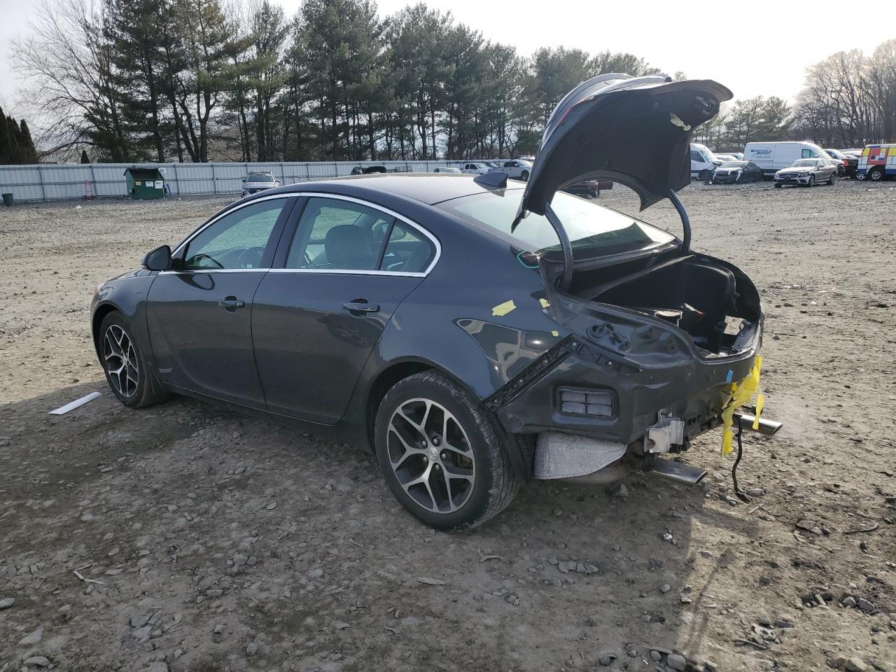 2016 Buick Regal - Image 2