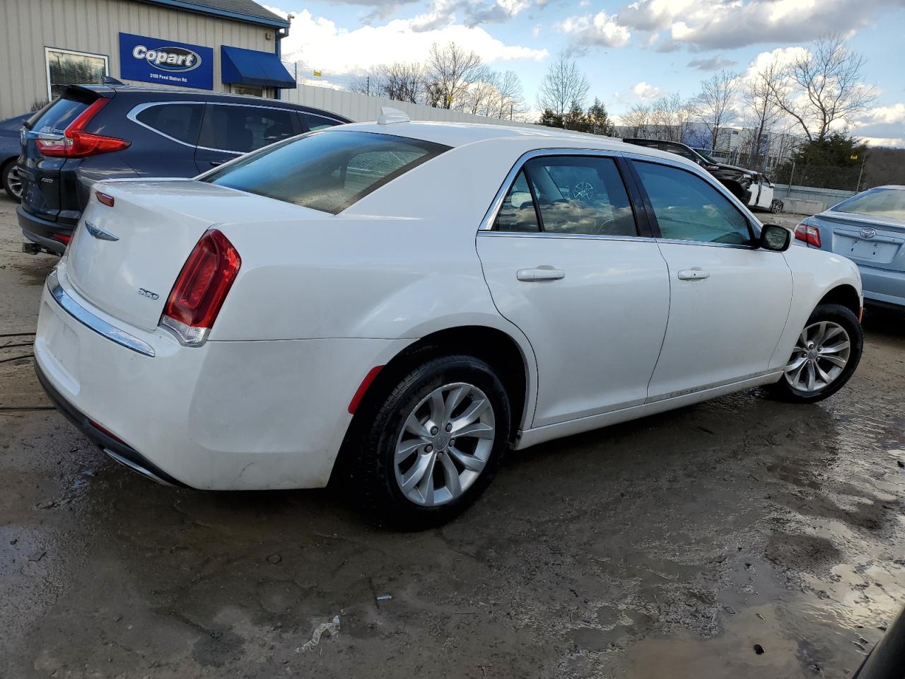 2015 Chrysler 300 - Image 3