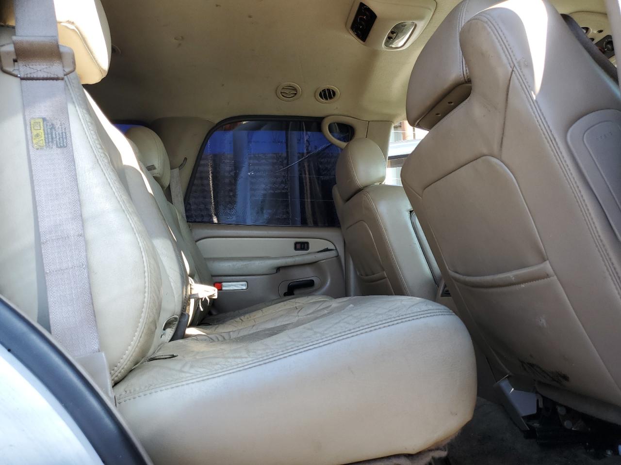 2003 Chevrolet Tahoe - Image 11