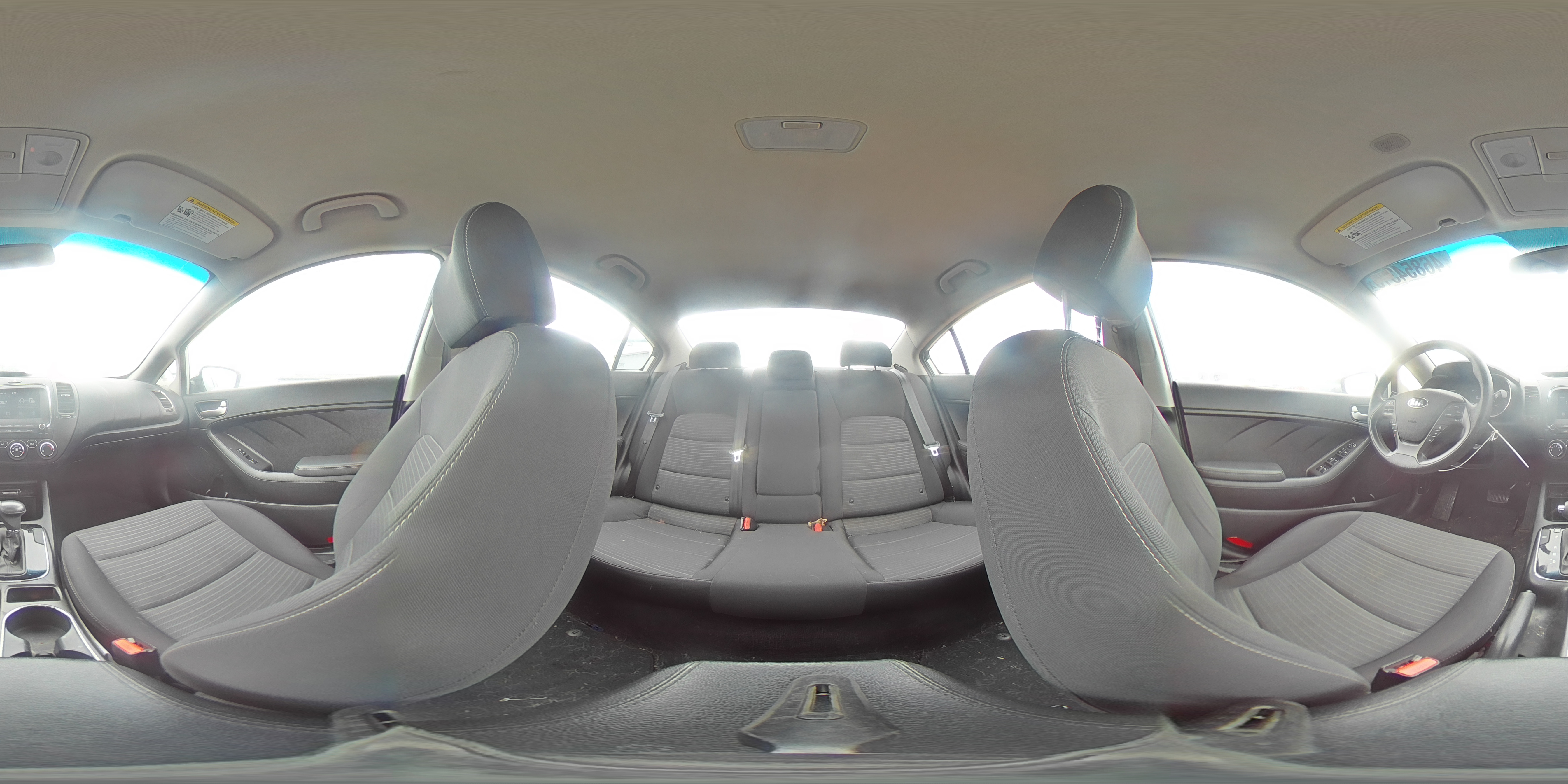 2018 Kia Forte - Image 12