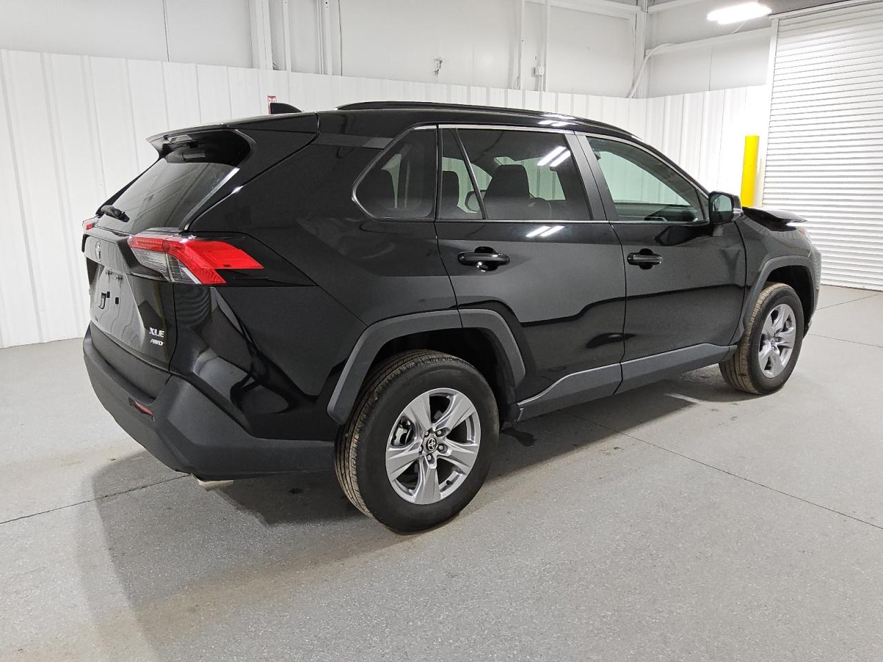 2024 Toyota RAV 4 - Image 3