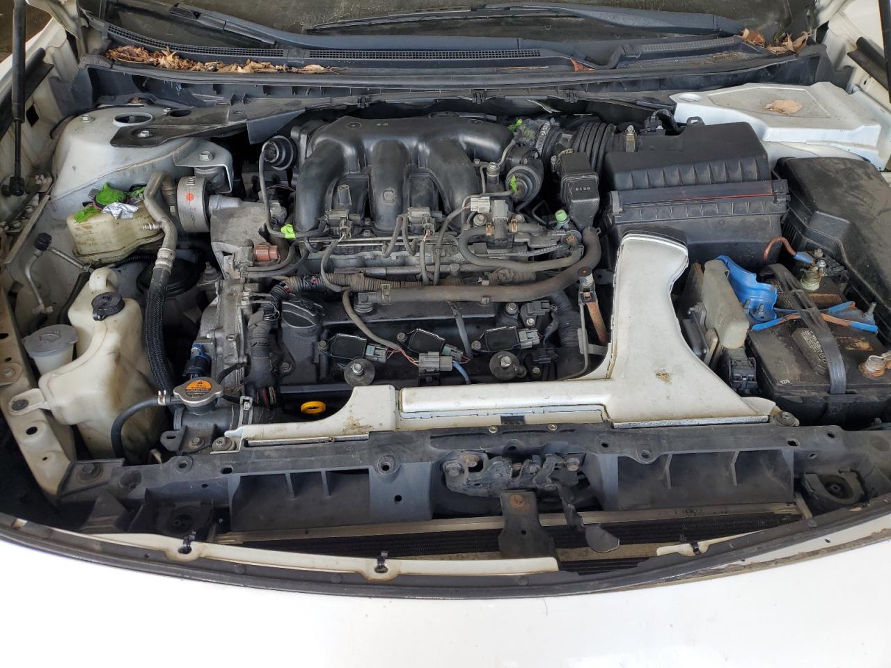 2010 Nissan Maxima - Image 11