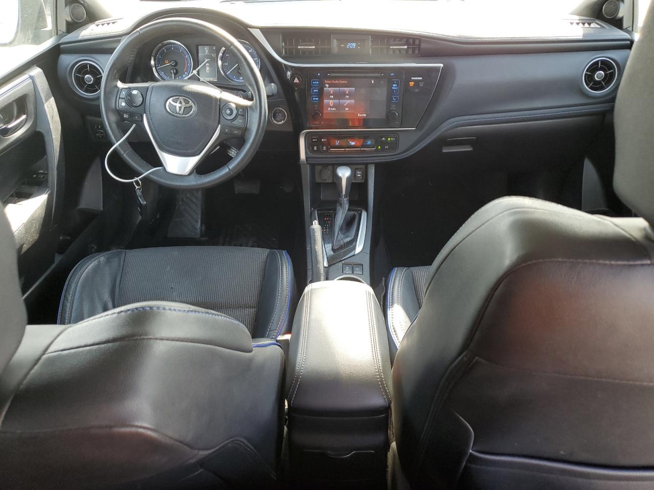 2017 Toyota Corolla - Image 8