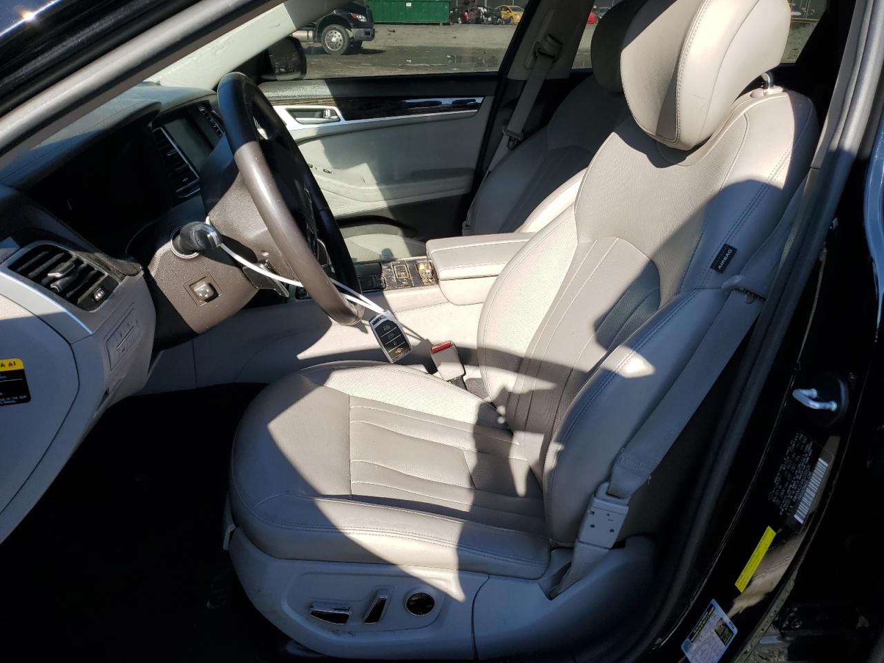 2017 Genesis G80 - Image 7