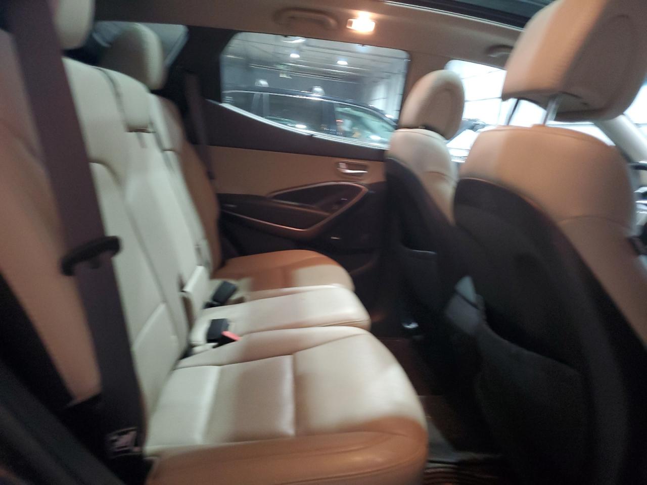 2017 Hyundai Santa Fe - Image 11