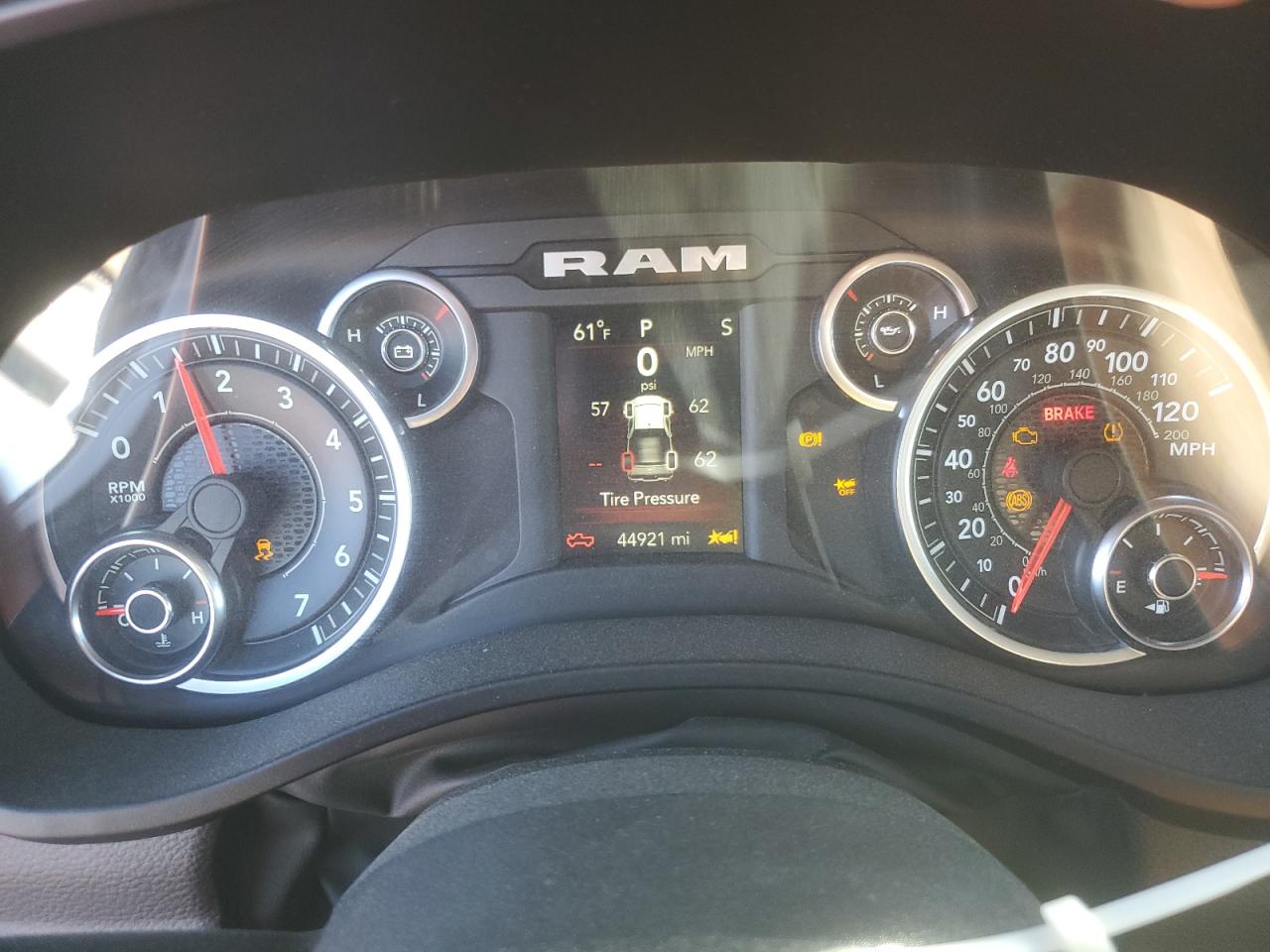 2022 RAM 1500 - Image 9