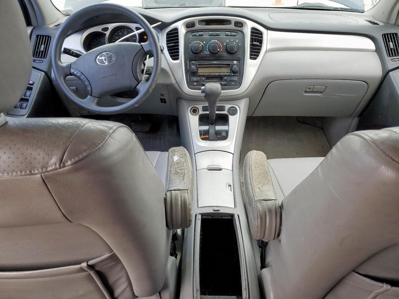 2005 Toyota Highlander - Image 8