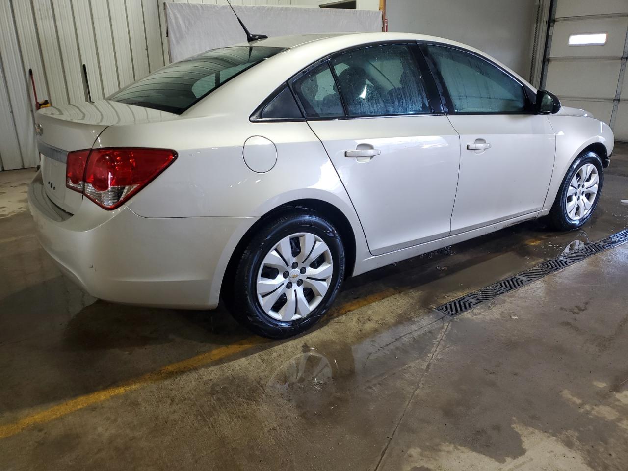 2014 Chevrolet Cruze - Image 3