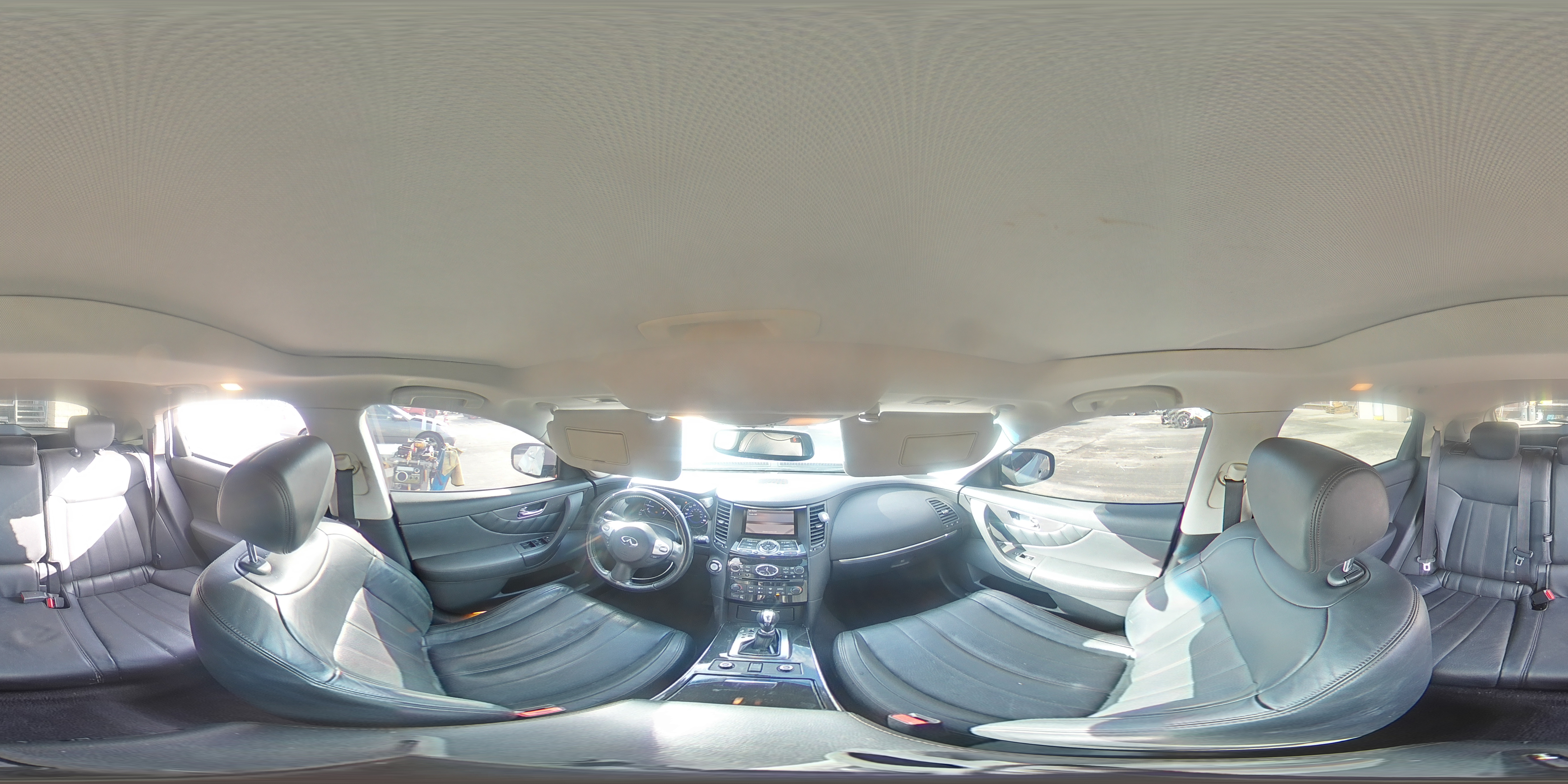 2016 Infiniti QX70 - Image 14