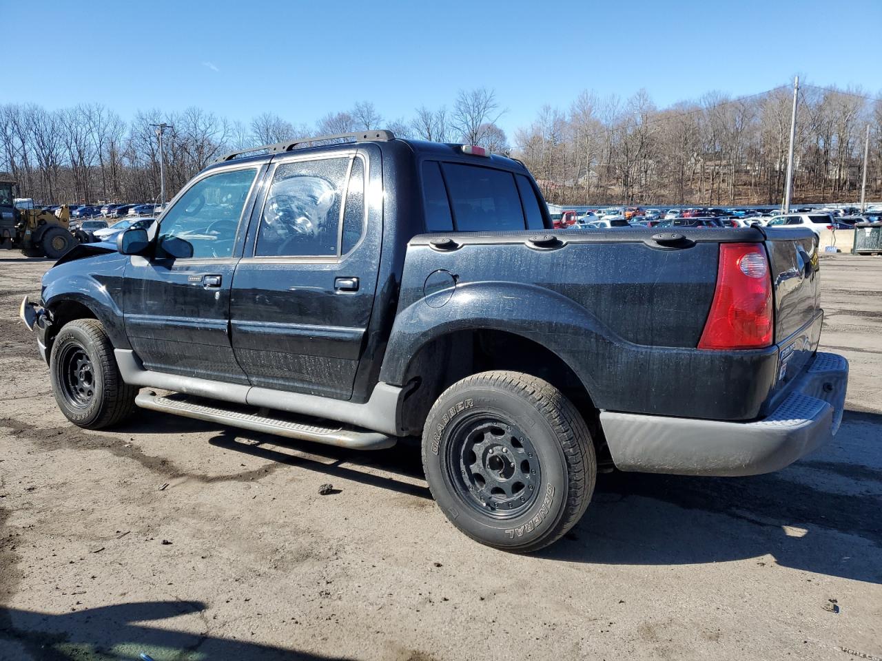 2005 Ford Explorer - Image 2