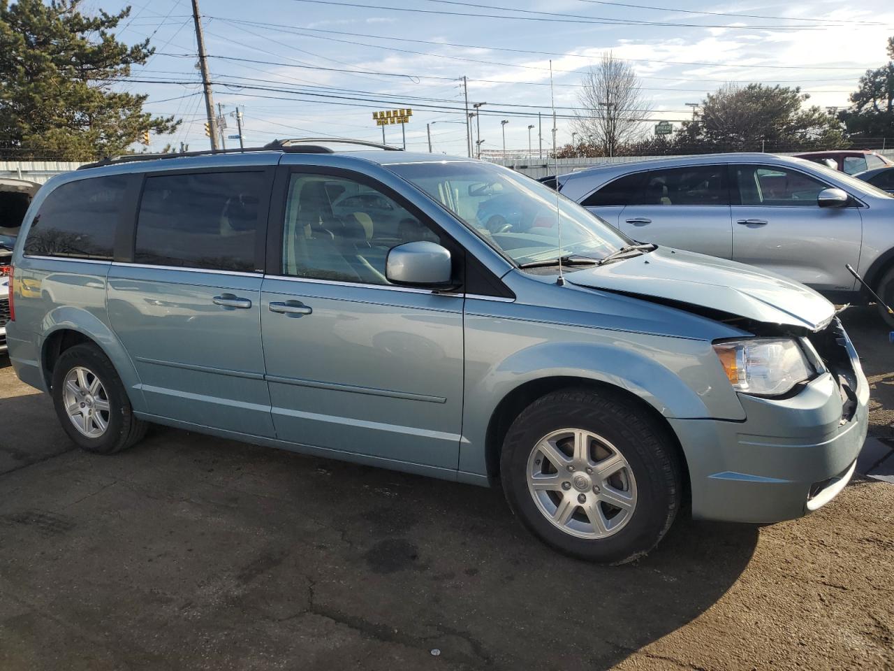 2008 Chrysler Town & Country - Image 4