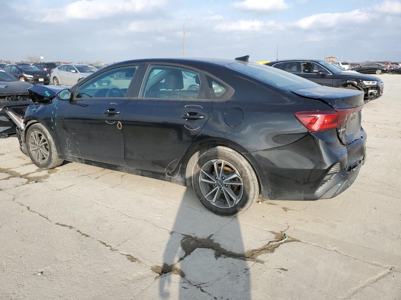 2022 Kia Forte - Image 2