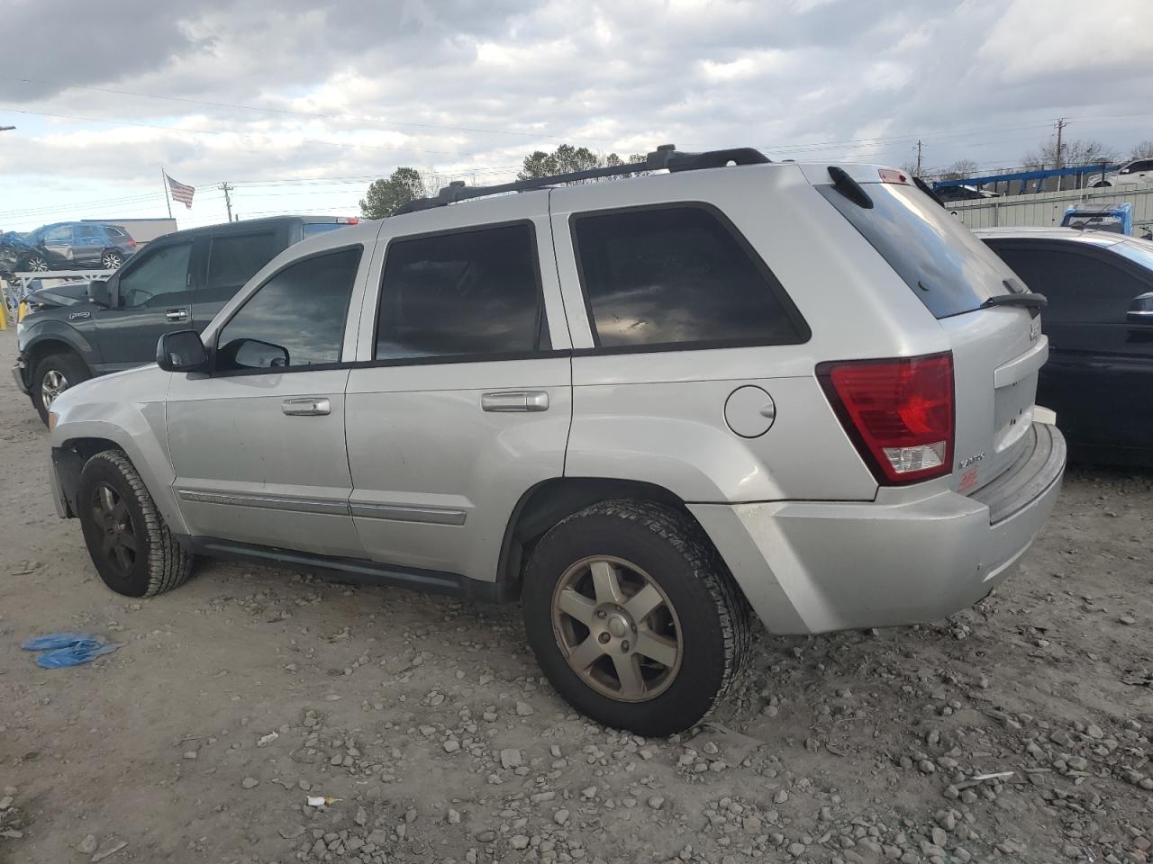 2010 Jeep Grand Cherokee - Image 2
