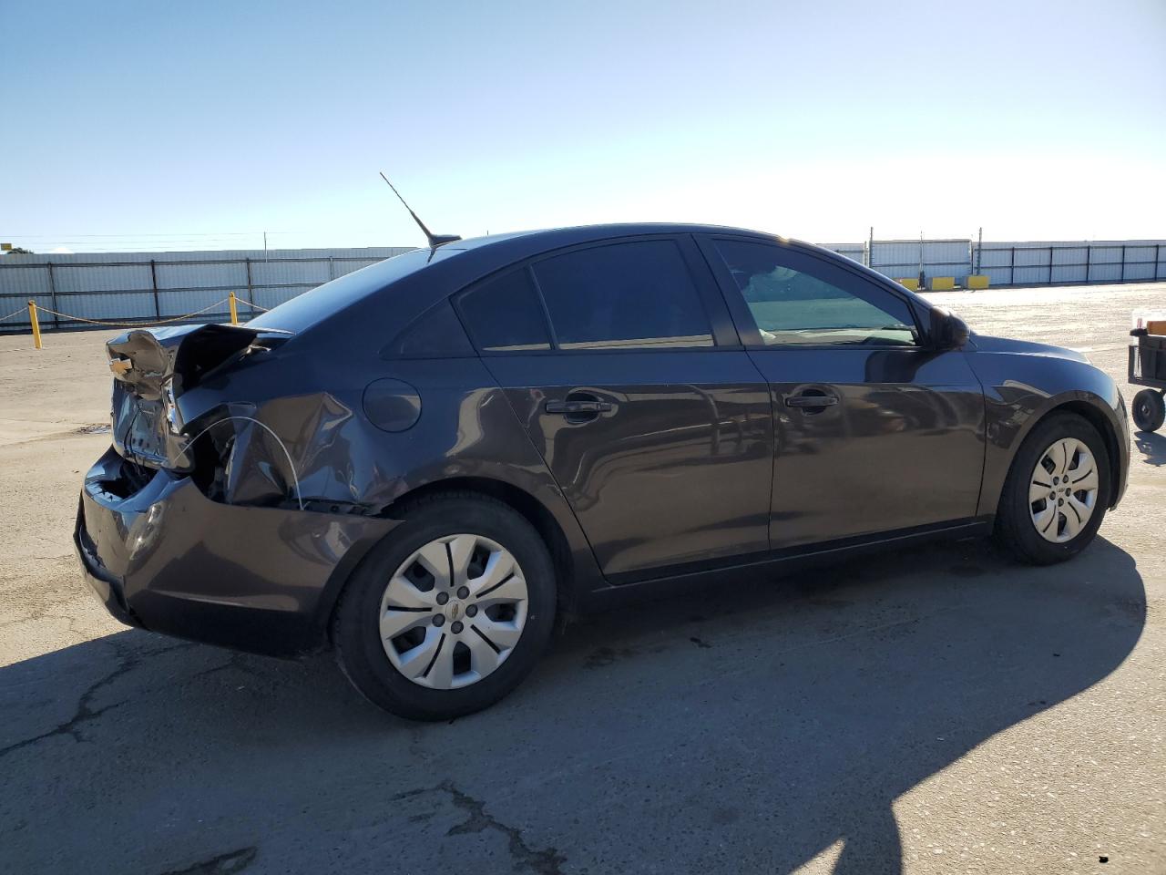 2014 Chevrolet Cruze - Image 3