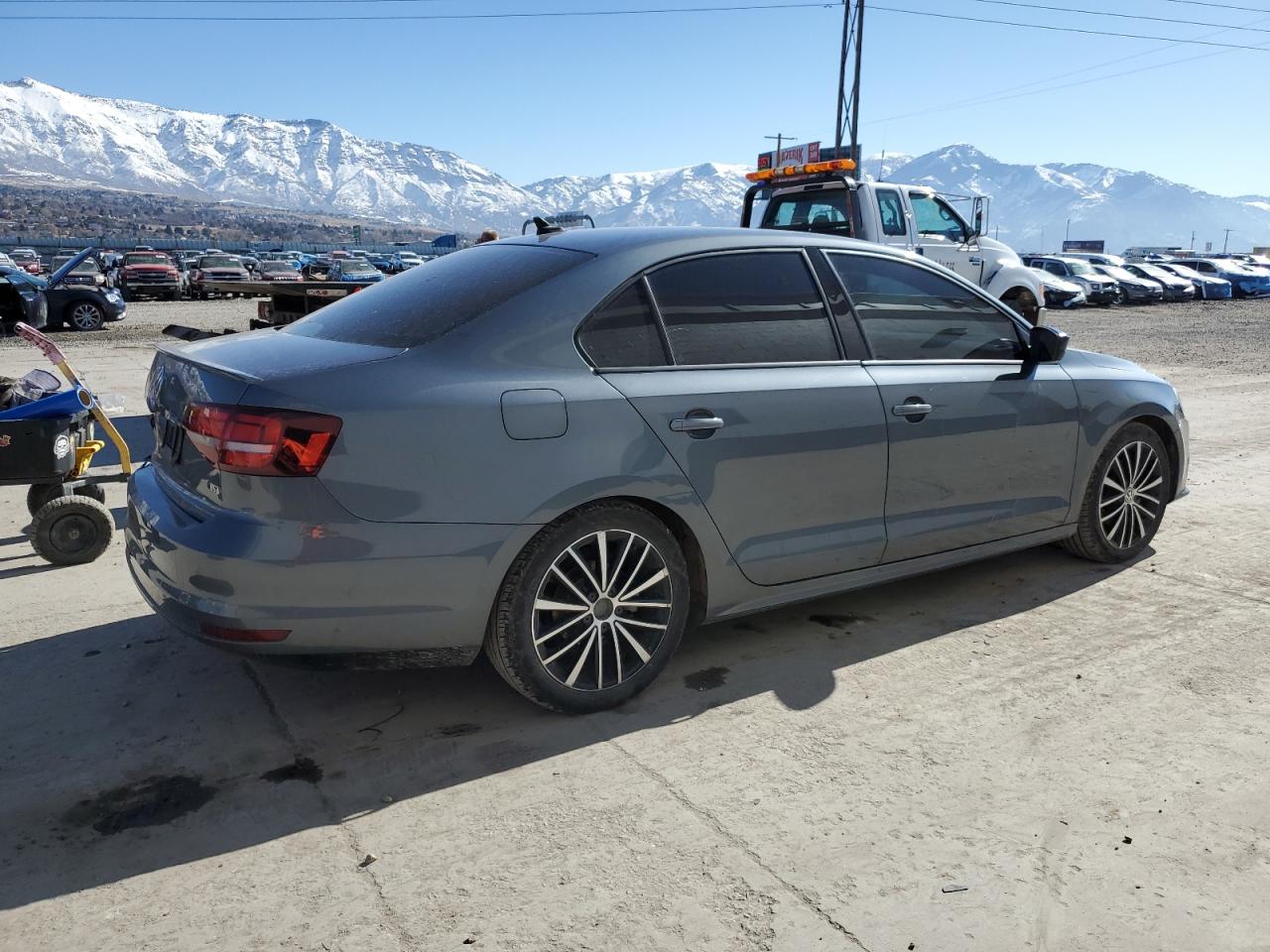 2016 Volkswagen Jetta - Image 3