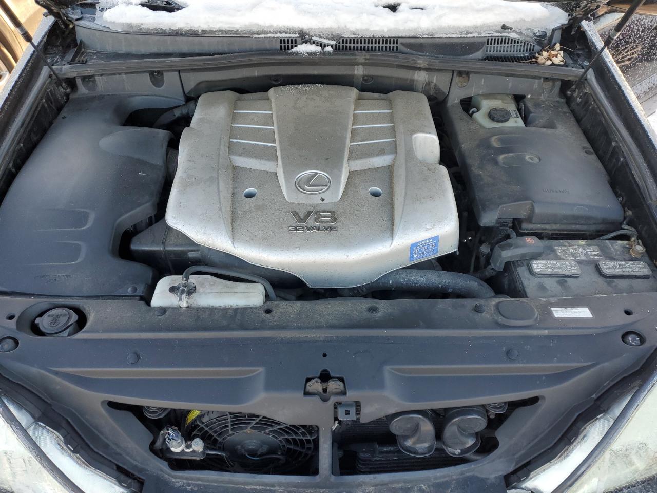 2004 Lexus GX - Image 12