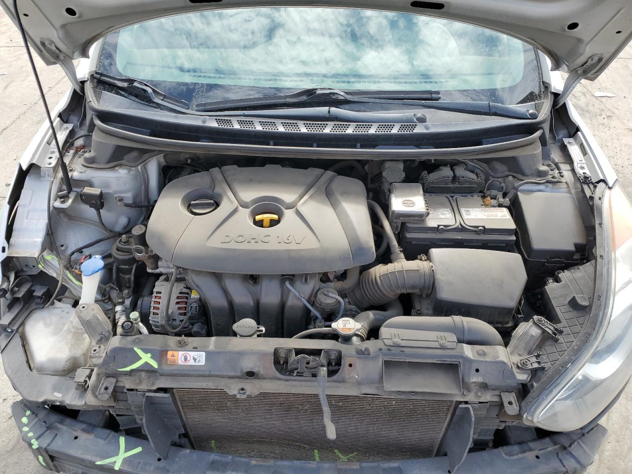 2013 Hyundai Elantra - Image 11