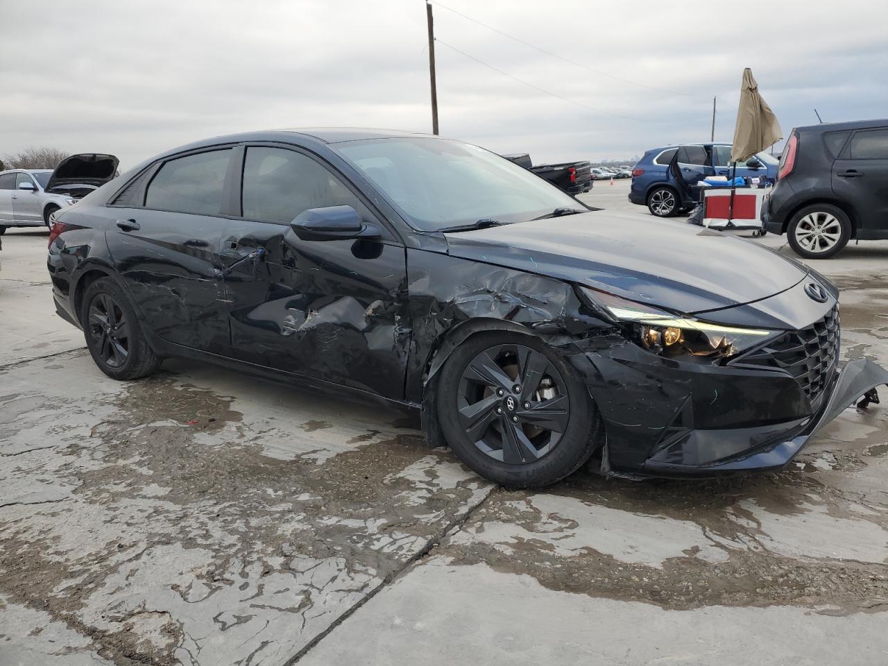 2021 Hyundai Elantra - Image 4
