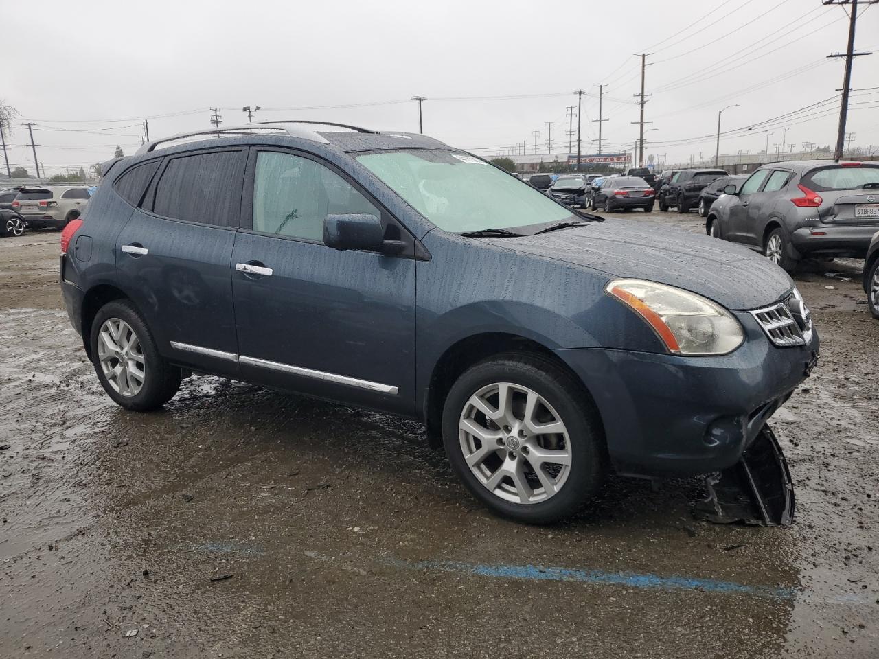 2013 Nissan Rogue - Image 4