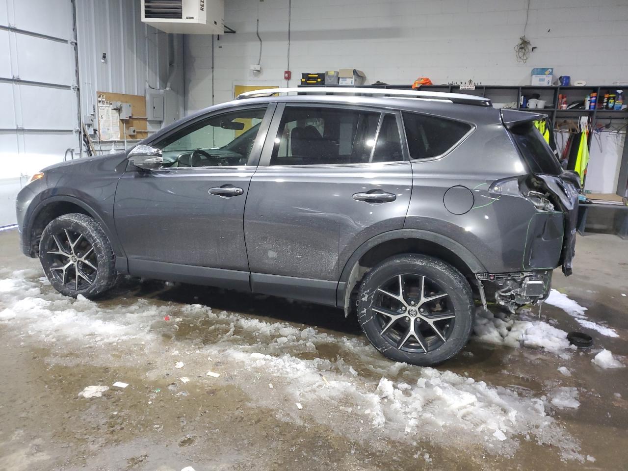 2018 Toyota RAV 4 - Image 2