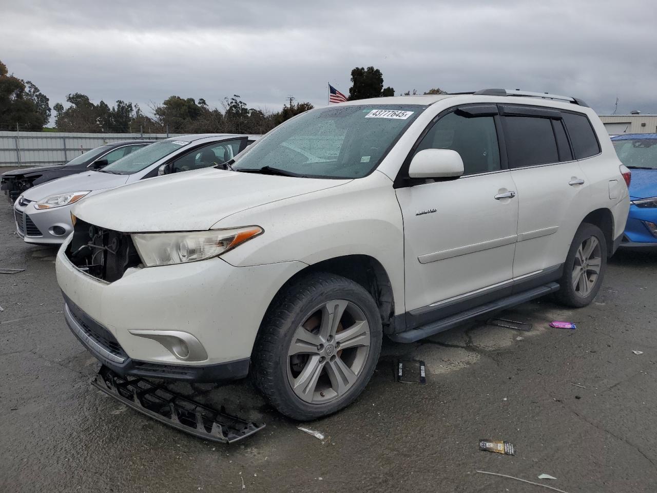 2011 Toyota Highlander - Image 1