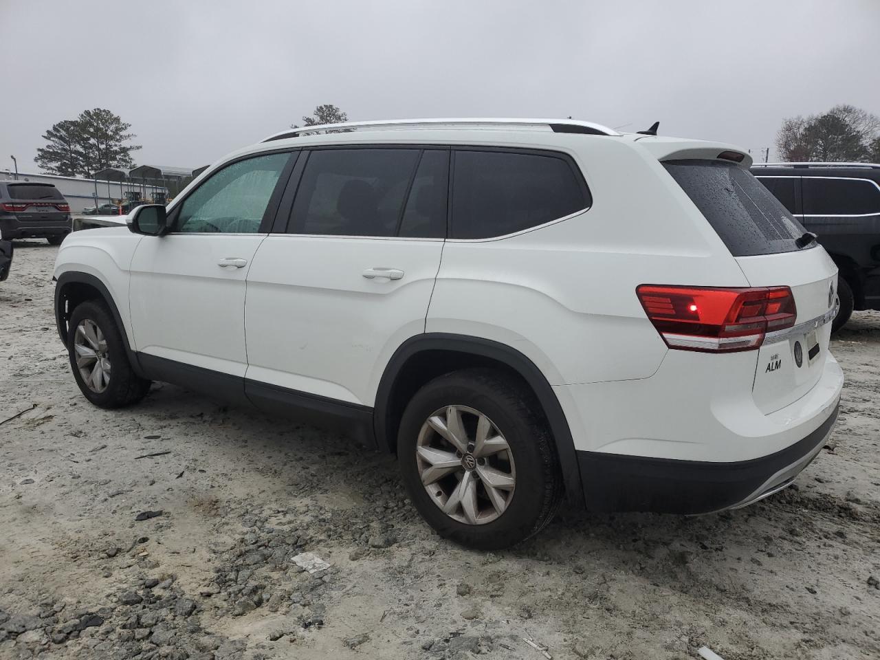 2018 Volkswagen Atlas - Image 2