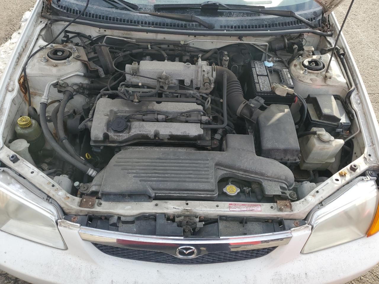 2000 Mazda Protege - Image 11