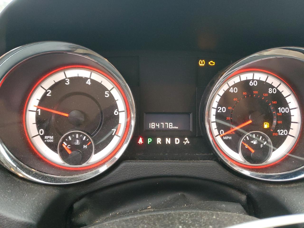 2016 Dodge Caravan - Image 9