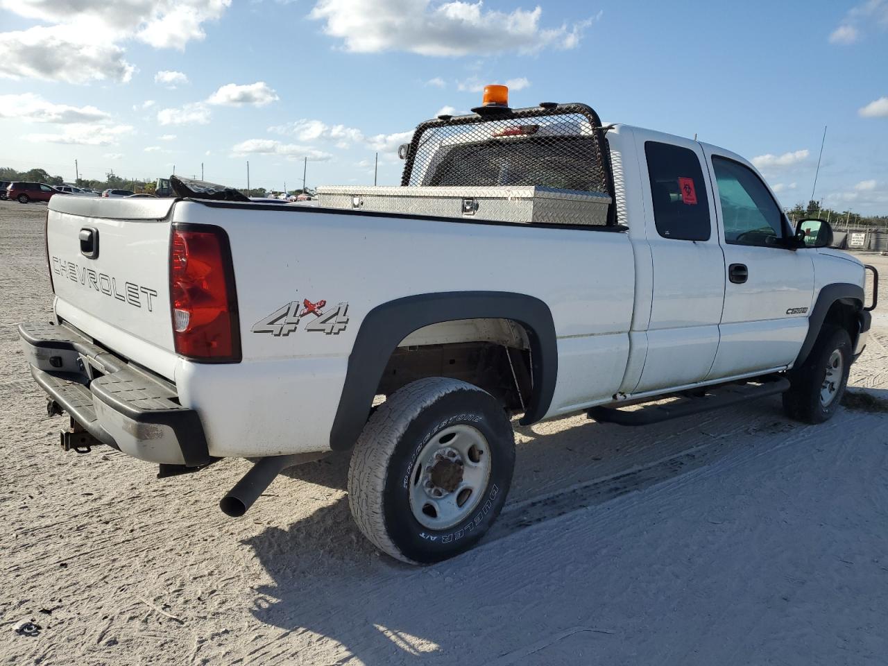 2003 Chevrolet Silverado - Image 3