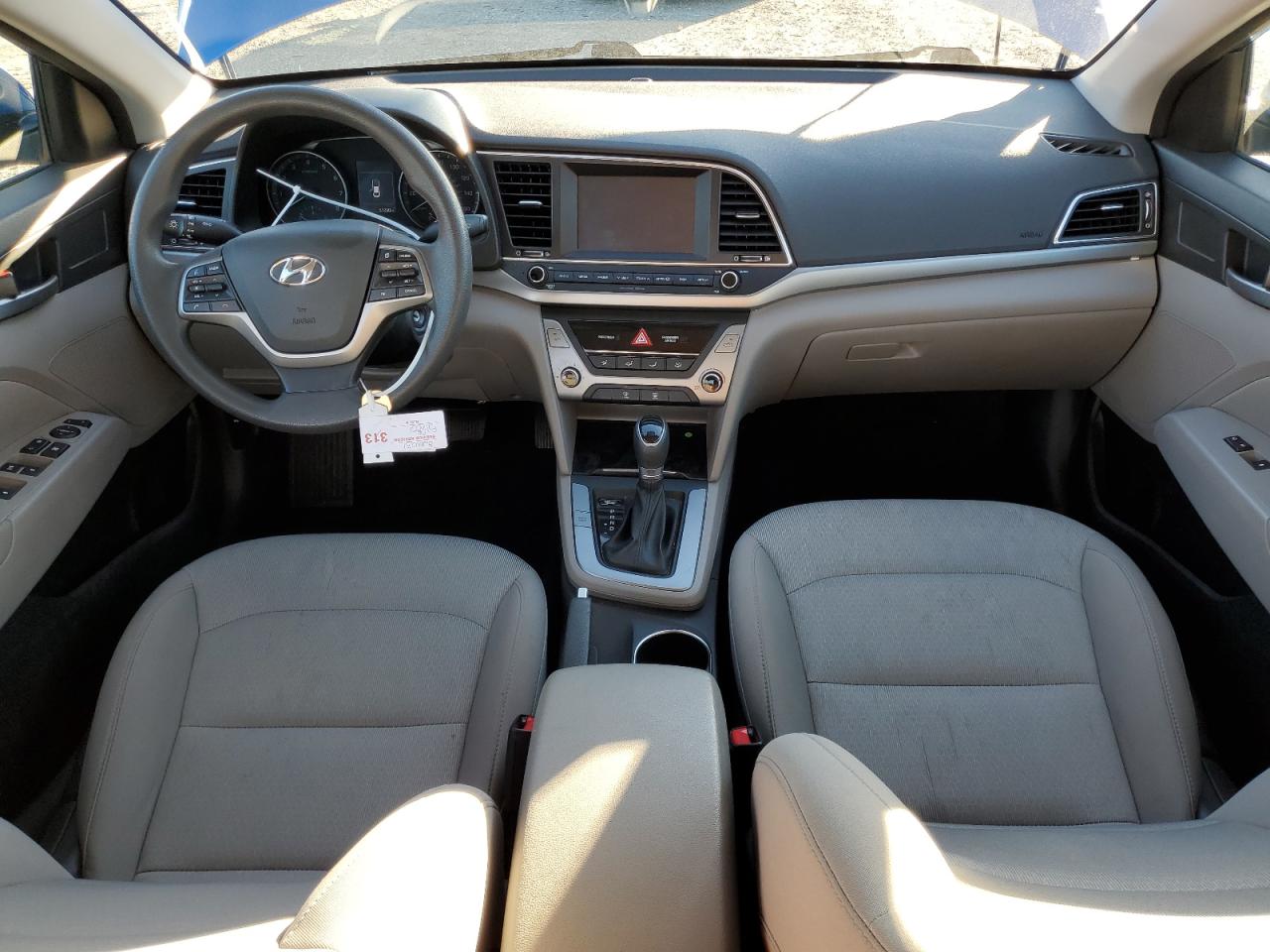 2018 Hyundai Elantra - Image 8