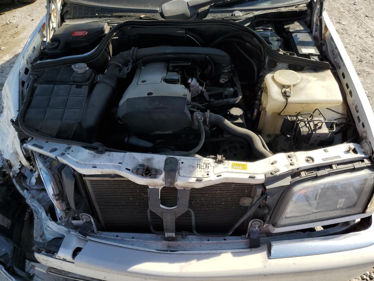1998 Mercedes-Benz C 230 VIN: WDBHA23G5WA639139 Lot: 47407925