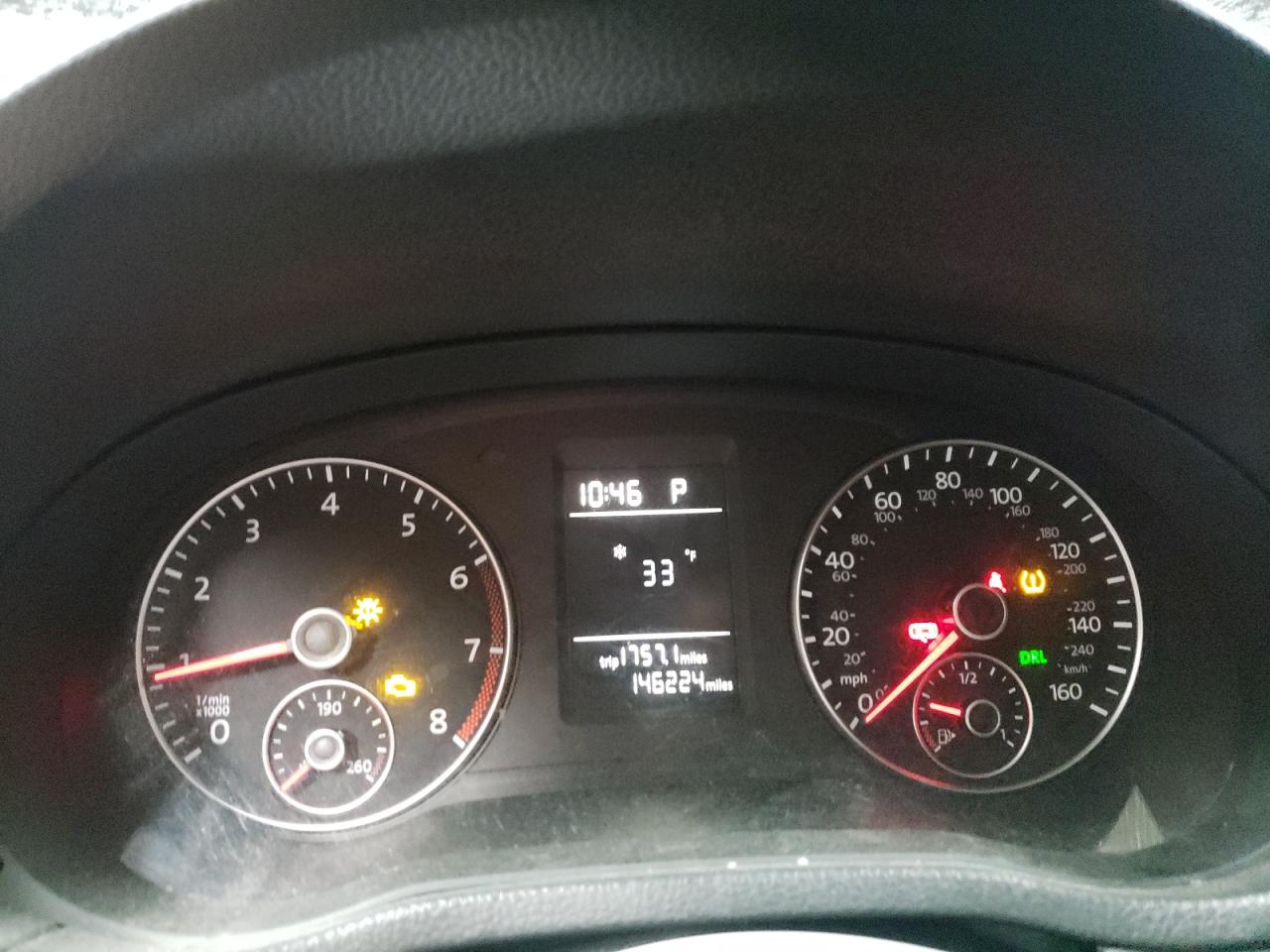 2014 Volkswagen Passat - Image 9