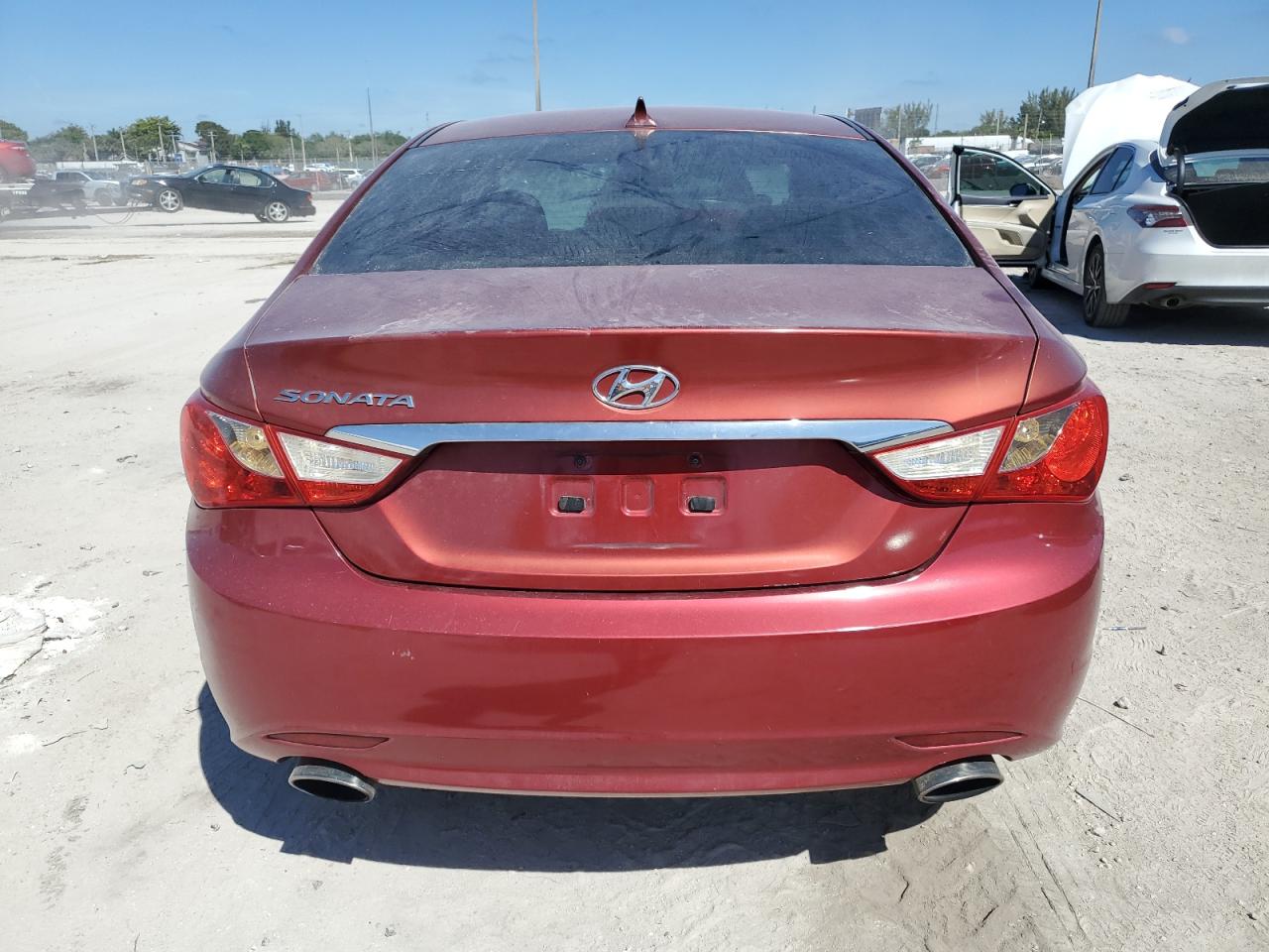 2011 Hyundai Sonata - Image 6