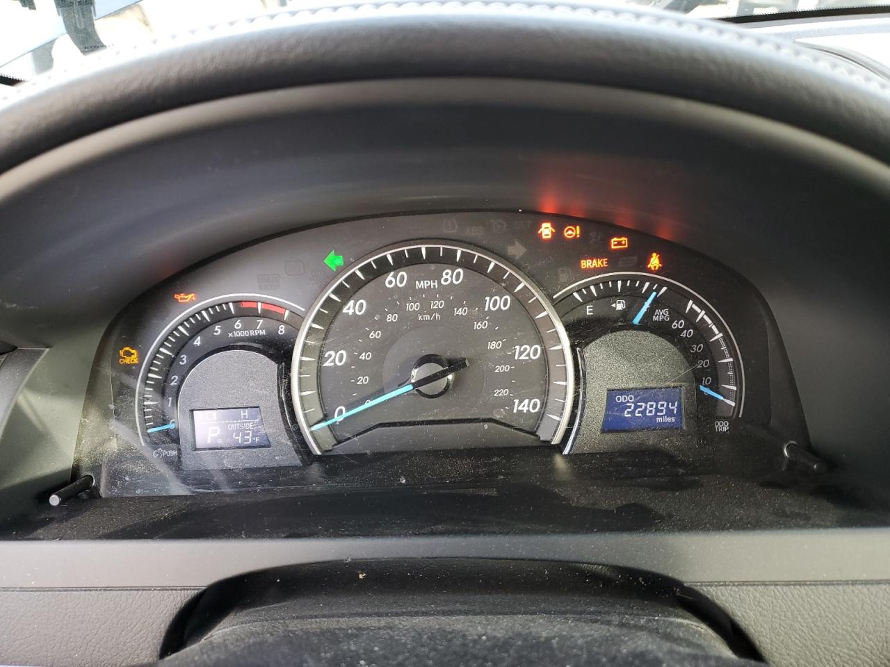 2014 Toyota Camry - Image 9