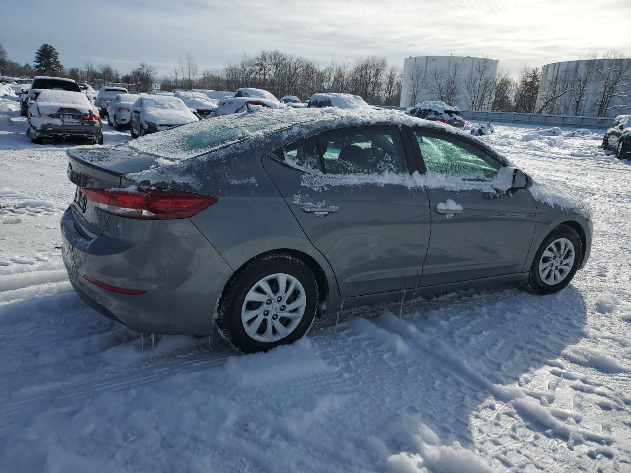 2018 Hyundai Elantra - Image 3