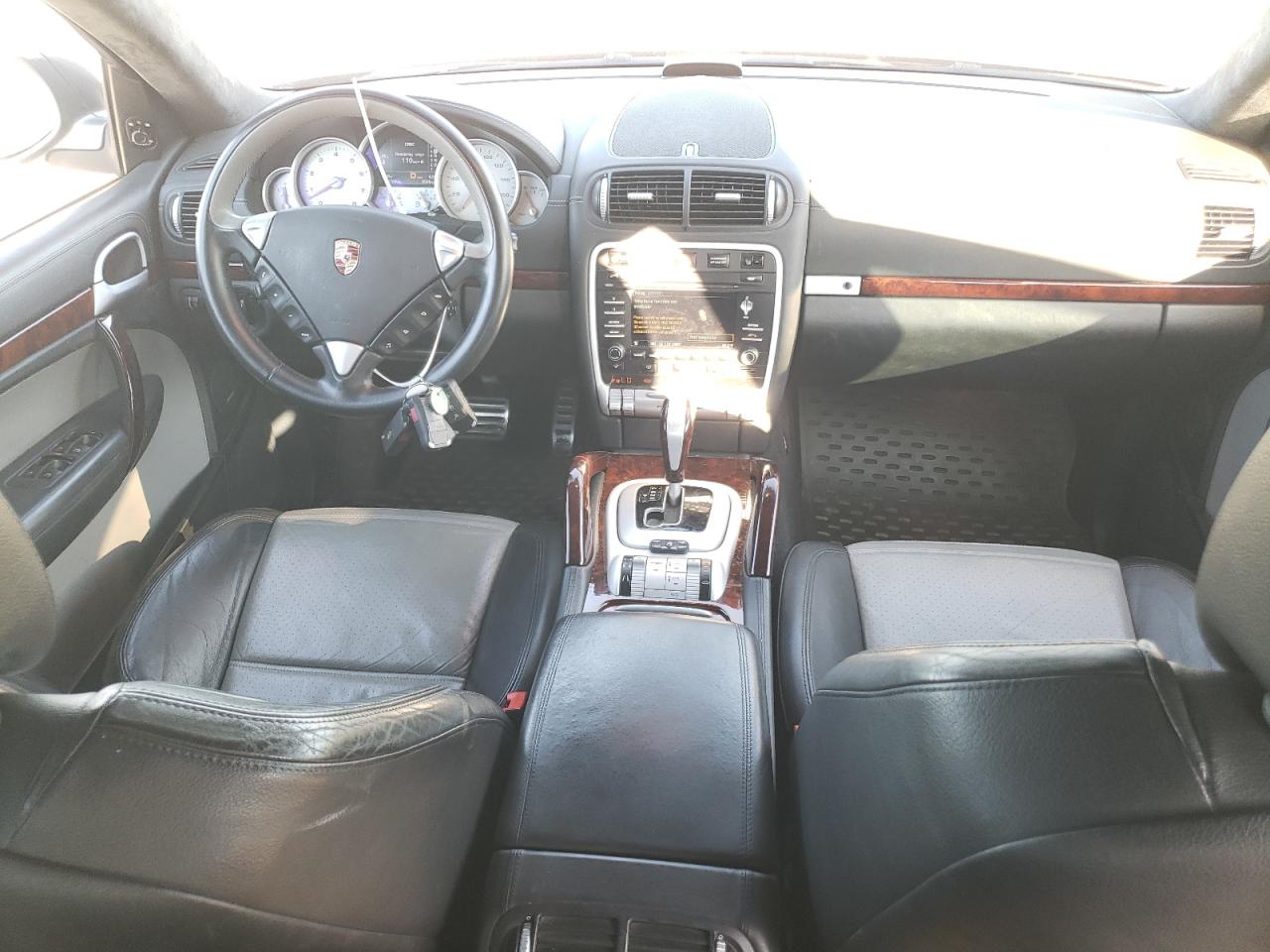 2009 Porsche Cayenne - Image 8