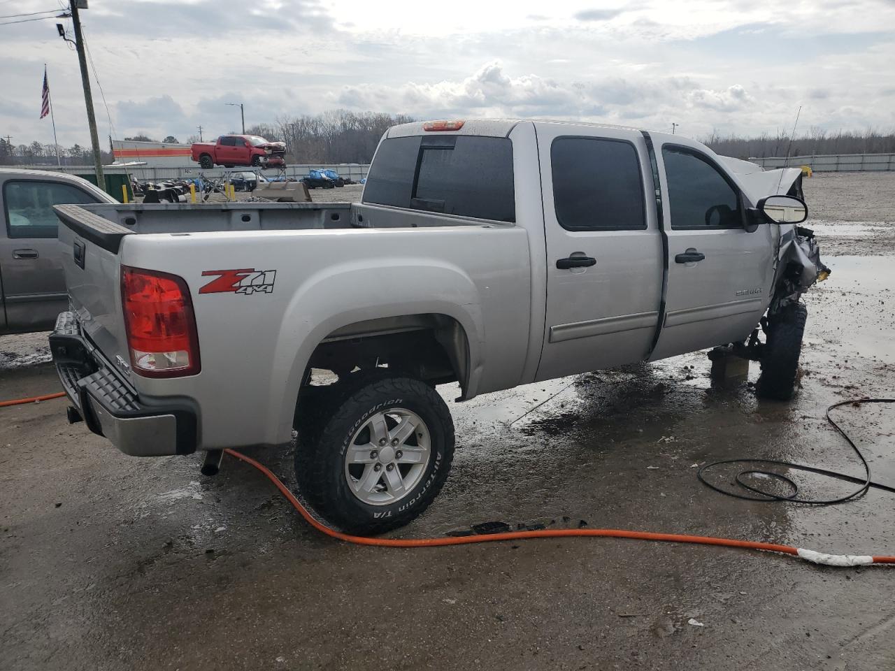 2011 GMC Sierra - Image 3