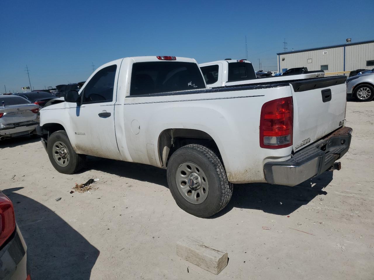 2011 GMC Sierra - Image 2